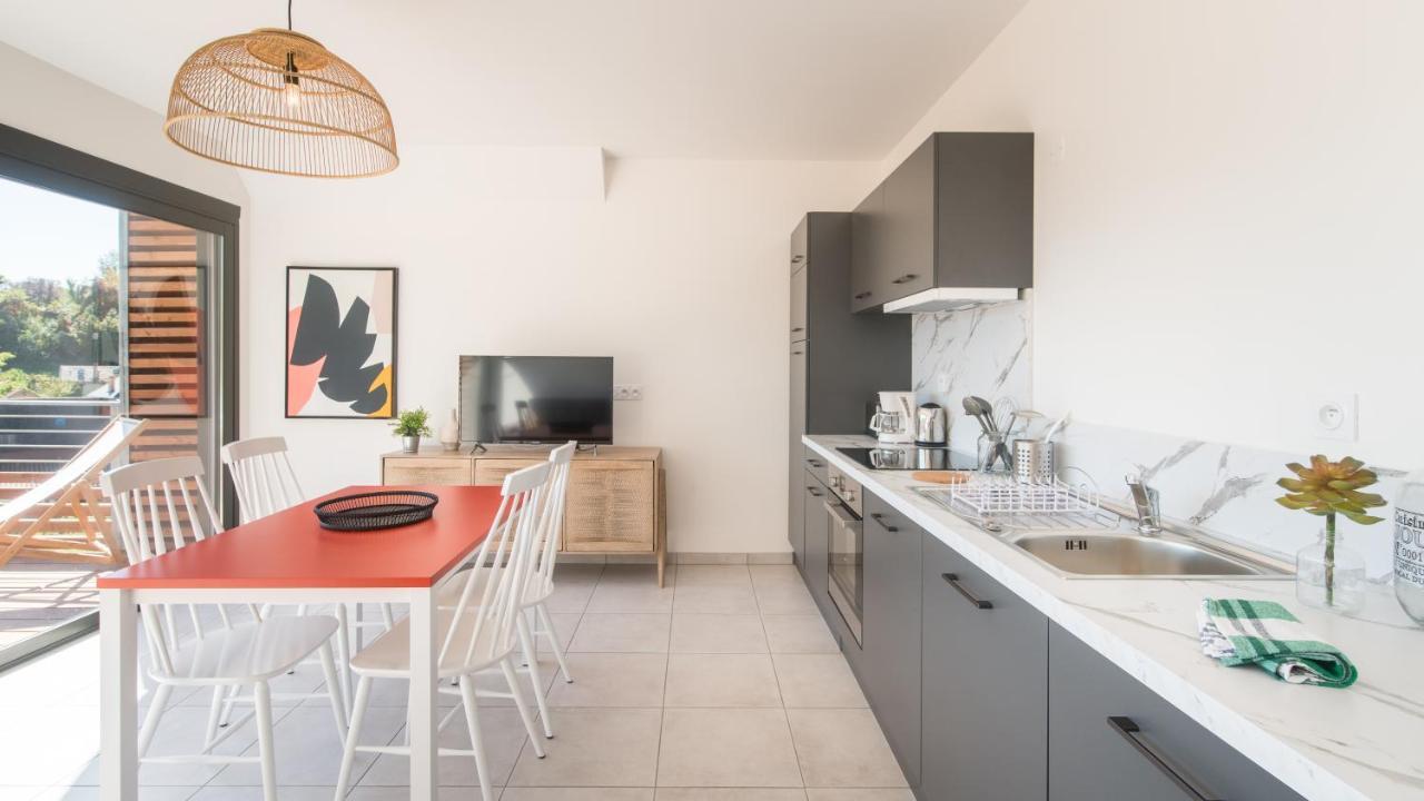"Le Soleil Levant" Avec Balcon Et Parking Prive, 2 Adultes Et 1 Enfant Sarlat Exterior foto
